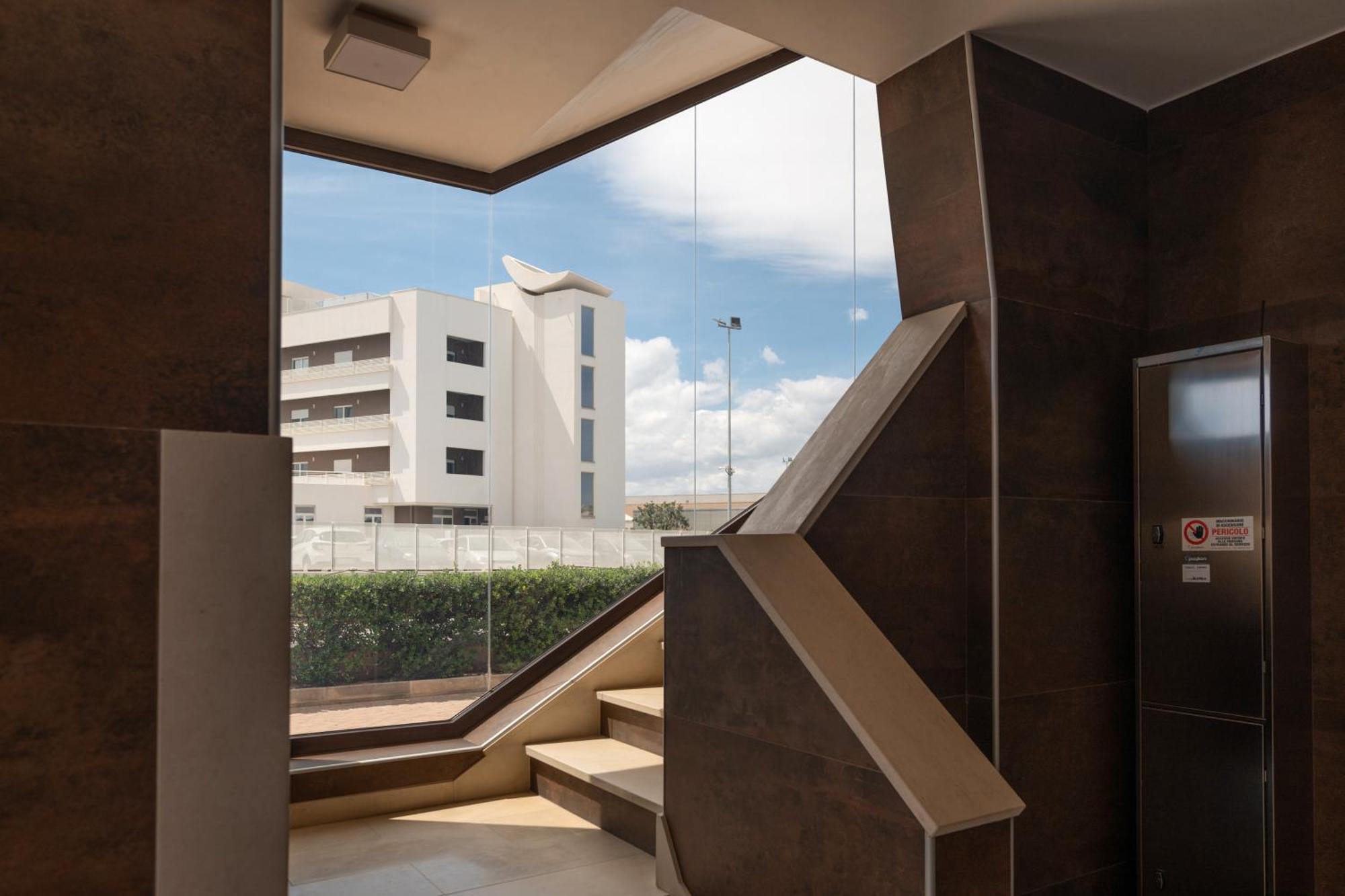 Monopoli Favolosa - Spacious 100Mq Apt. W/ Parking Luaran gambar