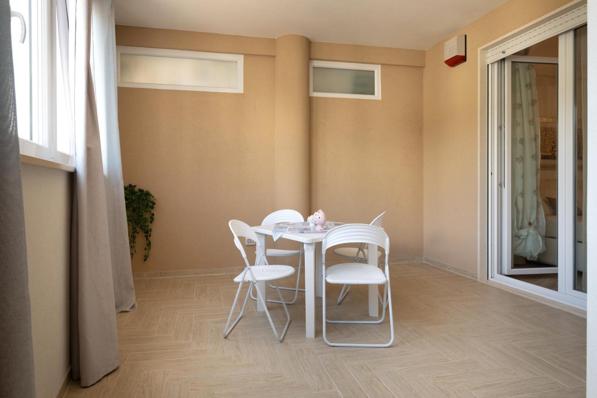 Monopoli Favolosa - Spacious 100Mq Apt. W/ Parking Luaran gambar